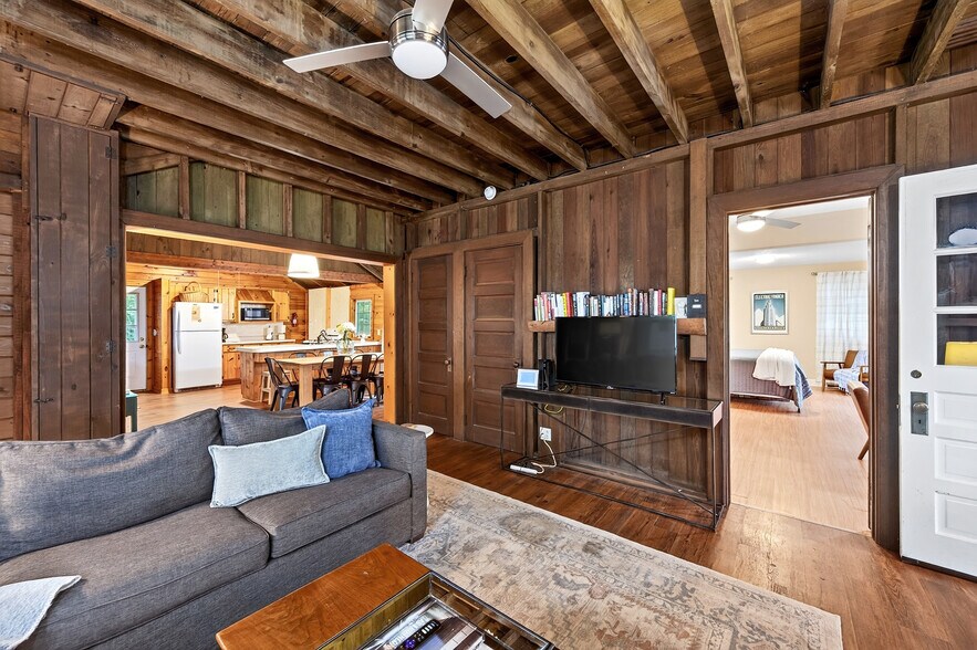 More Photos Of 6 Lotus Bay rd, Irving Multifamily For Sale