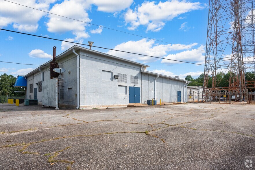 More Photos Of 14851 Veterans Memorial Hwy, Villa Rica Flex For Lease