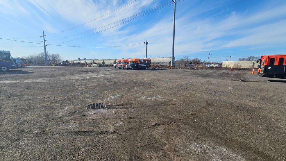 More Photos Of 600 West Ave, Rochester Manufacturing For Lease