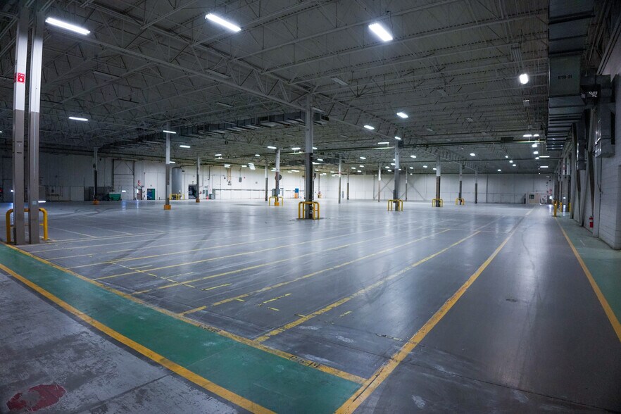 More Photos Of 1 Better Way, Chicopee Distribution For Lease