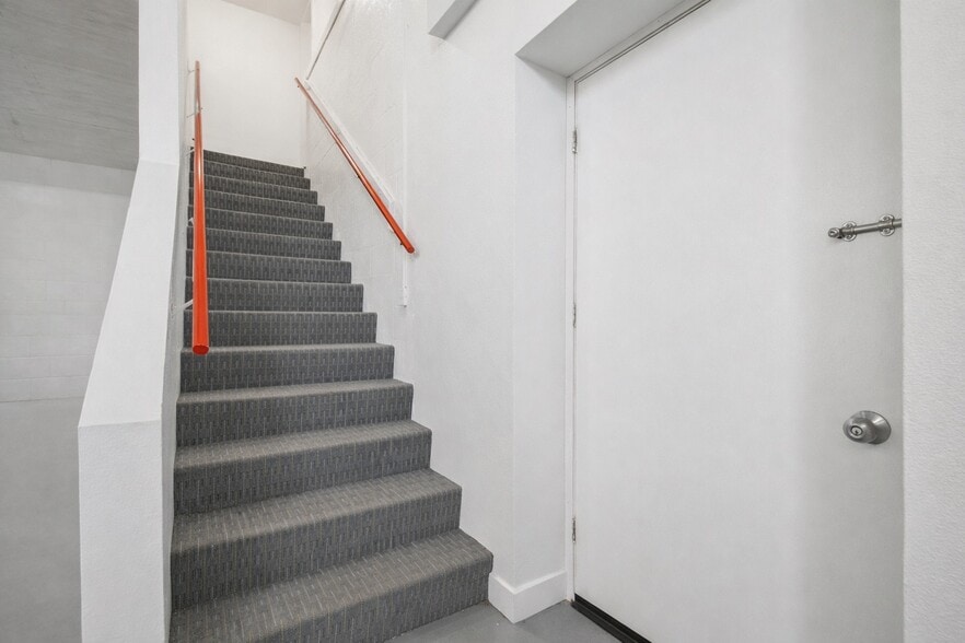 More Photos Of 6010 Wall St, Port Richey Warehouse For Sale