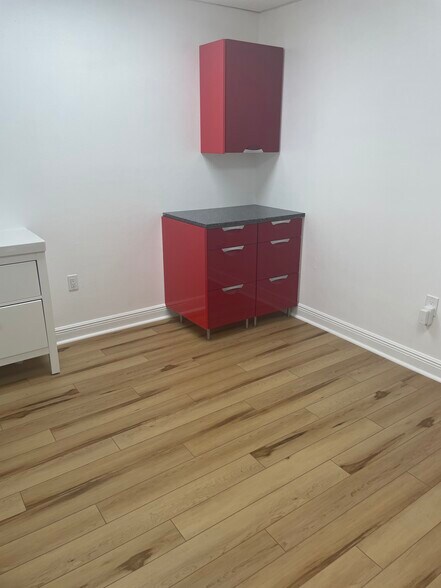 More Photos Of 933 Oleander Way S, South Pasadena Medical For Lease