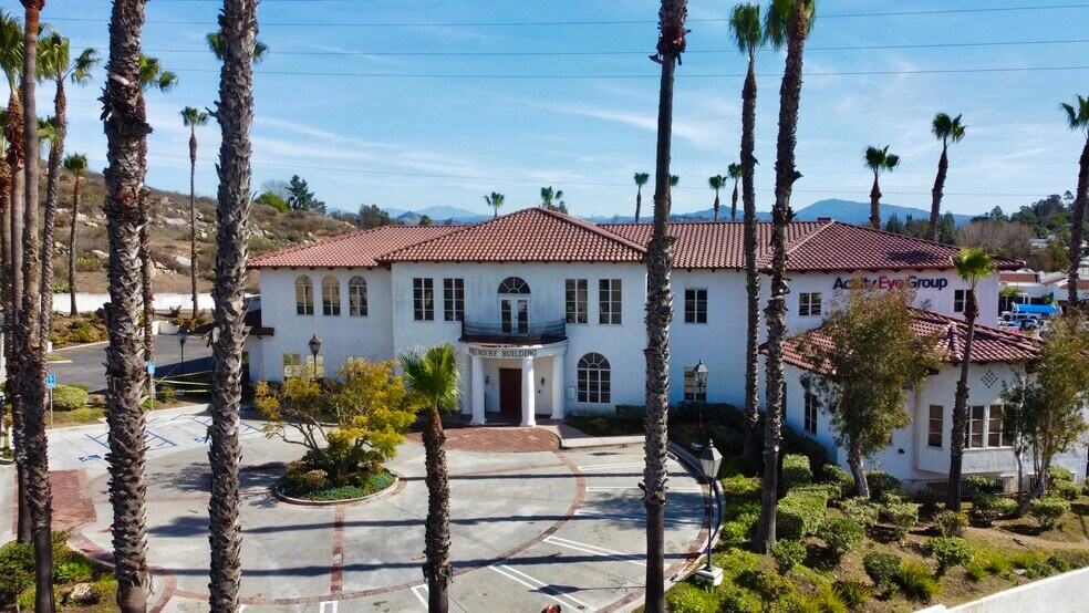 More Photos Of 700 W El Norte Pky, Escondido Medical For Lease