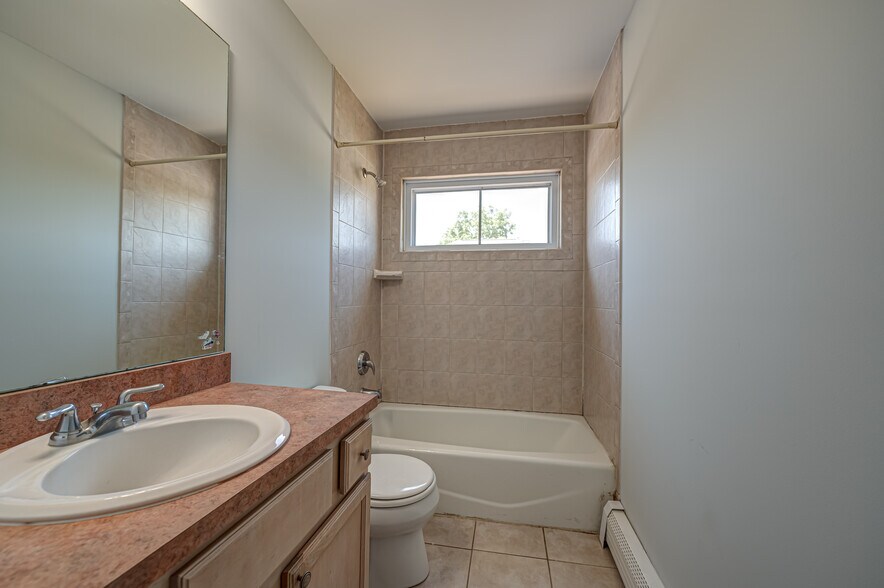 More Photos Of 2163 Sunrise Hwy, Islip Office For Sale