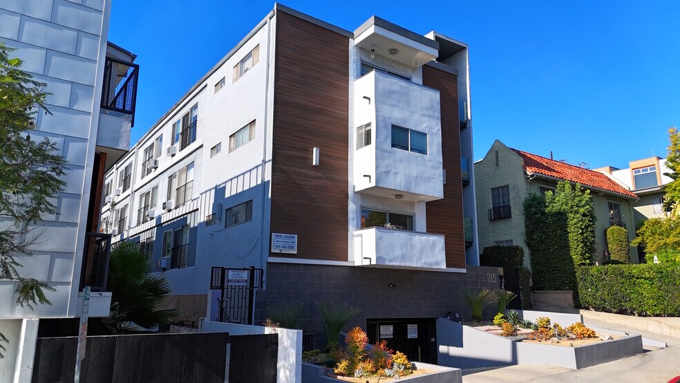 More Photos Of 1115 Hacienda Pl, West Hollywood Apartments For Sale