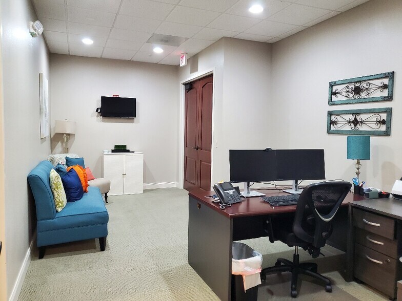 More Photos Of 2461 W SR 426, Oviedo Loft Creative Space For Lease