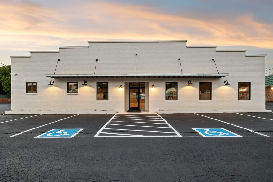 More Photos Of 111 Nashville Hwy N, Columbia Freestanding For Sale