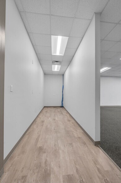 More Photos Of 100 Regency Point Path, Lexington Freestanding For Lease