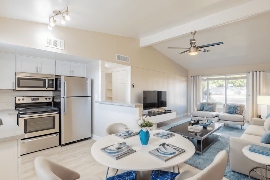 More Photos Of 2620 N 40th St, Phoenix Apartments For Sale