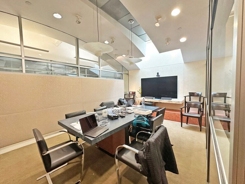 More Photos Of 1422 El Camino Real, Menlo Park Office For Lease