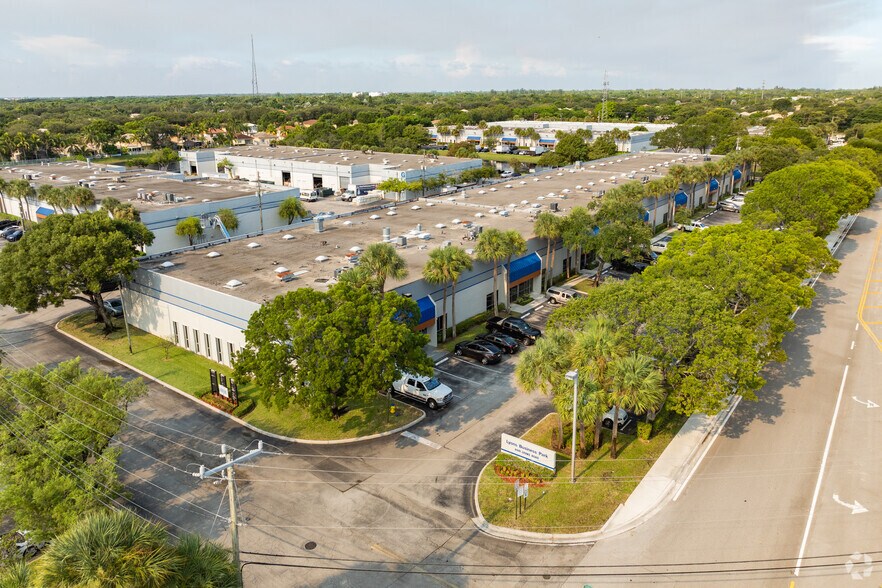 More Photos Of 6601 Lyons Rd, Coconut Creek Warehouse For Lease