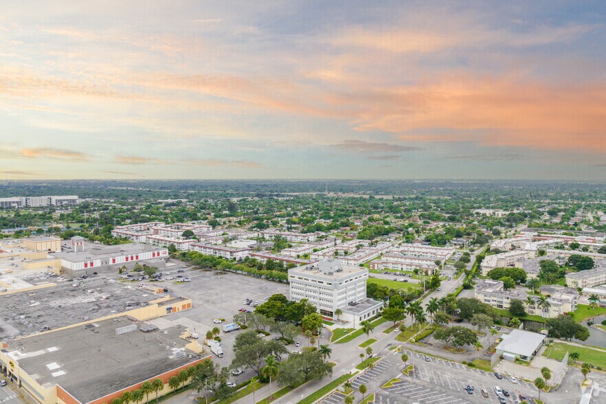 More Photos Of 4200 NW 16th St, Lauderhill Loft Creative Space For Lease