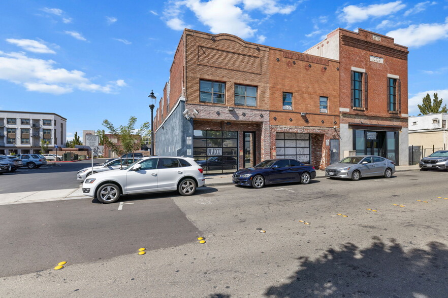 Primary Photo Of 112 Pacific St, Roseville Apartments For Lease