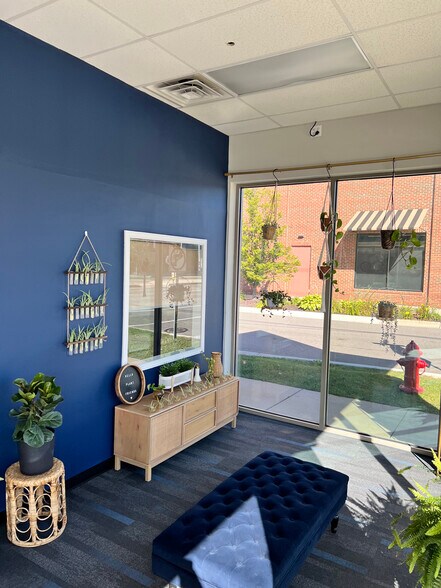 More Photos Of 53 S Washington St, Oxford Storefront For Sale