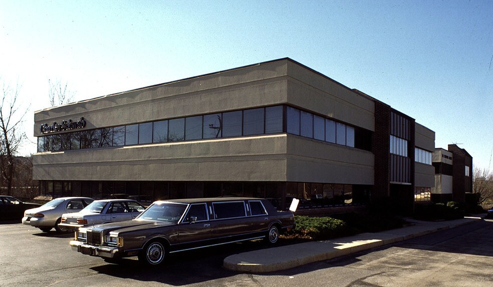 More Photos Of 860 E Swedesford Rd, Wayne Medical For Sale