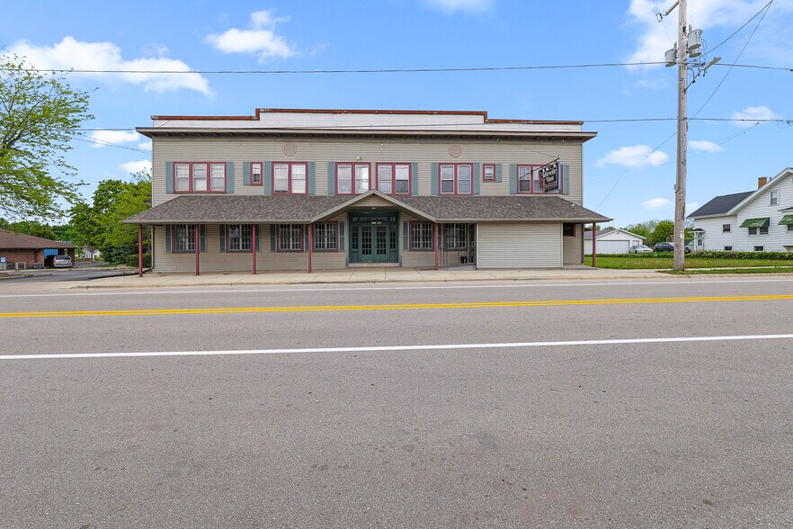 More Photos Of 1302 Main st, Saint Cloud Restaurant For Sale