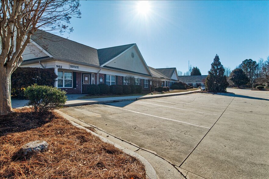 More Photos Of 801-814 Pavilion Ct, McDonough Office For Lease