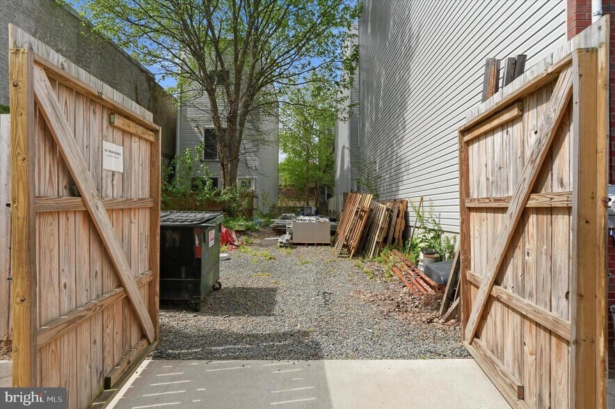 More Photos Of 2124-2132 E Arizona St, Philadelphia Warehouse For Sale