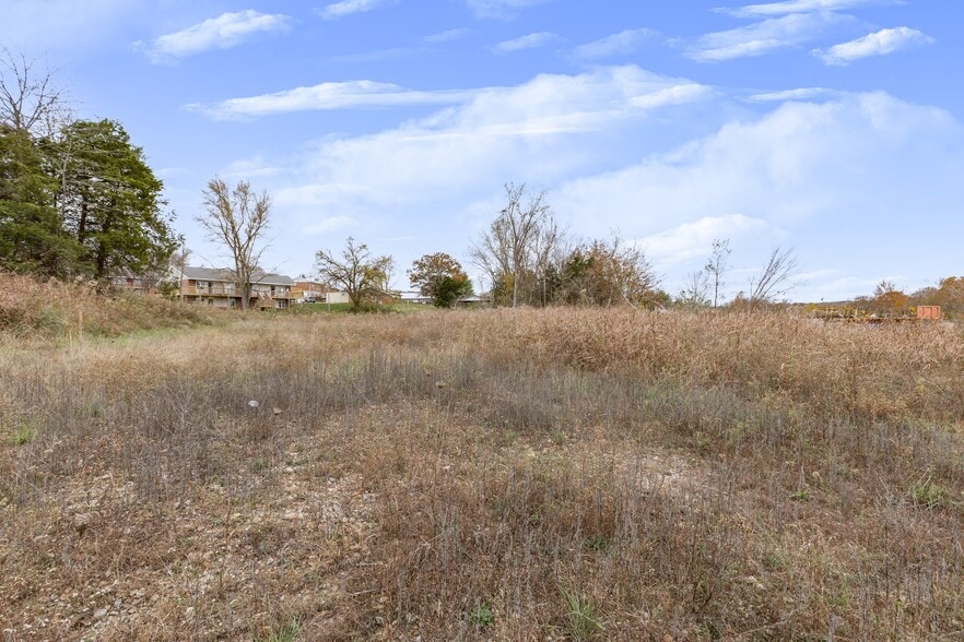 More Photos Of 519 Benham St, Bonne Terre Light Manufacturing For Sale