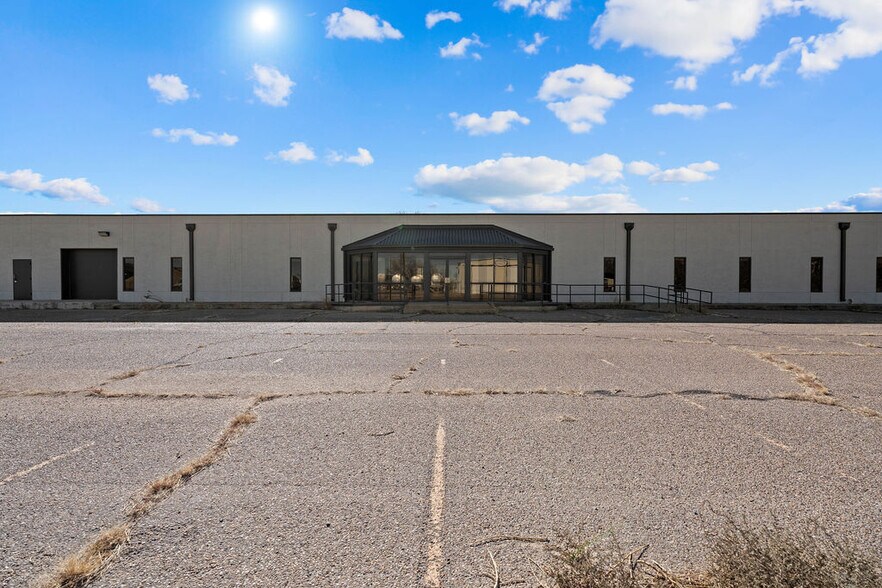 More Photos Of 1109 Kemper St, Lubbock Warehouse For Lease