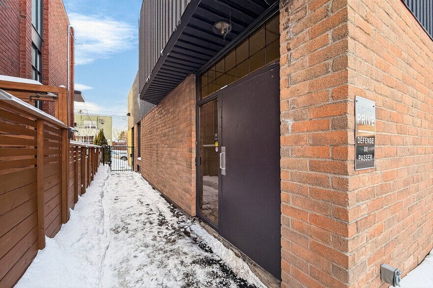 More Photos Of 1558 Rue Viel, Montréal Office For Sale
