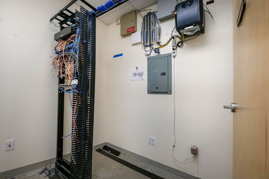 More Photos Of 345 Crown Point Cir, Grass Valley Flex For Lease