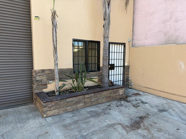 More Photos Of 3814 W 139th St, Hawthorne Warehouse For Lease