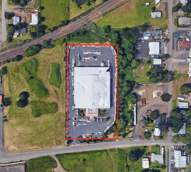 More Photos Of 427 SW Wood St, Hillsboro Warehouse For Lease