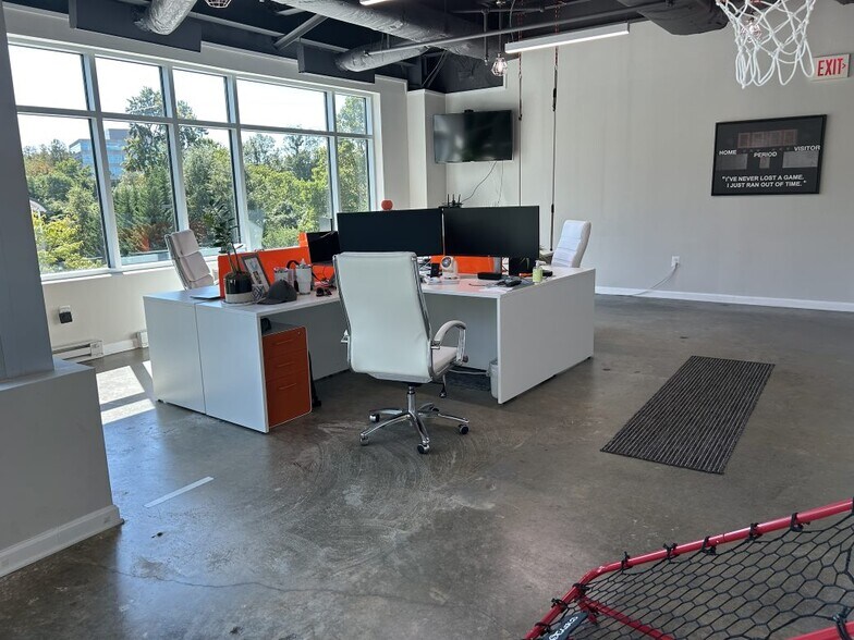 More Photos Of 1984 Isaac Newton Sq W, Reston Office For Lease