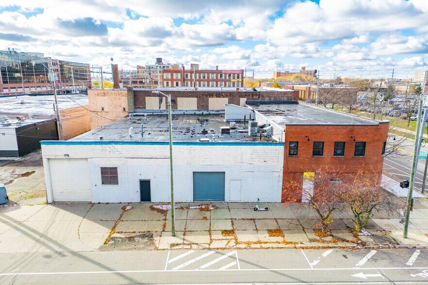More Photos Of 1501-1515 W Lafayette Blvd, Detroit Manufacturing For Sale