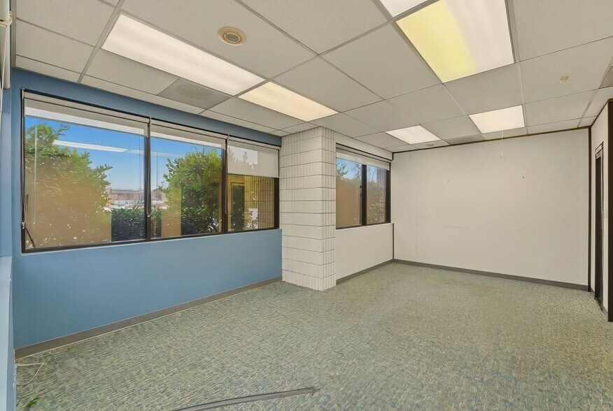 More Photos Of 992 S De Anza Blvd, San Jose Office For Lease