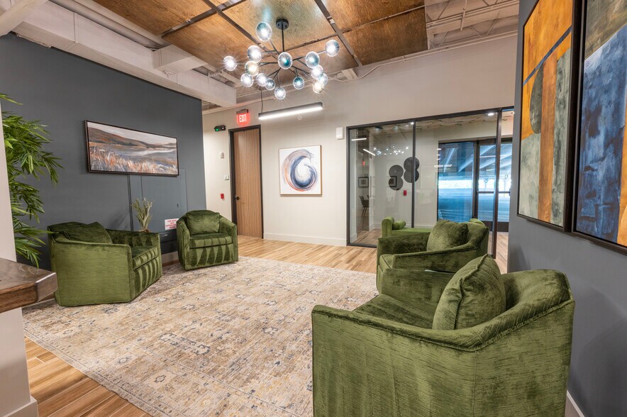 More Photos Of 1500 Waugh Dr, Houston Coworking Space