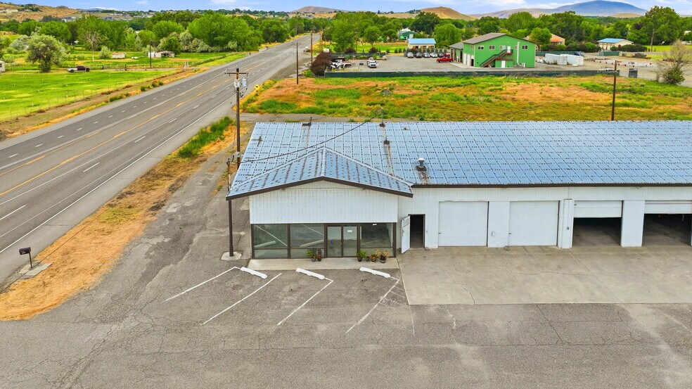 More Photos Of 2676 Van Giesen St, Richland Industrial For Sale