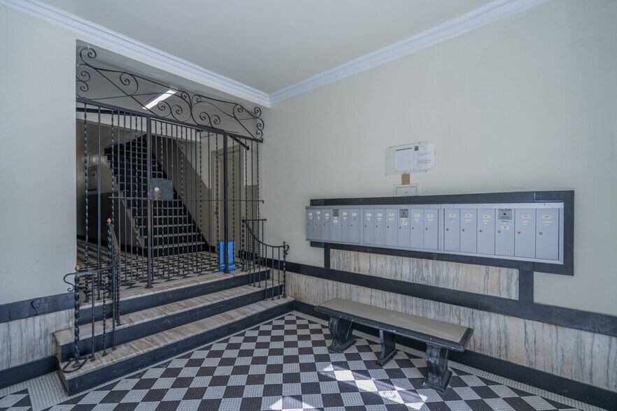 More Photos Of 1429 Columbia Rd NW, Washington Apartments For Sale