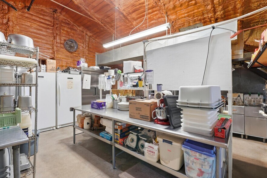 More Photos Of 542 Graham St, Tuscola General Retail For Sale