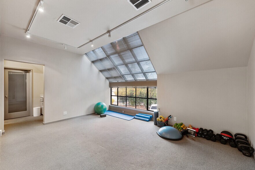 More Photos Of 600 Miller Ave, Mill Valley Office For Sale