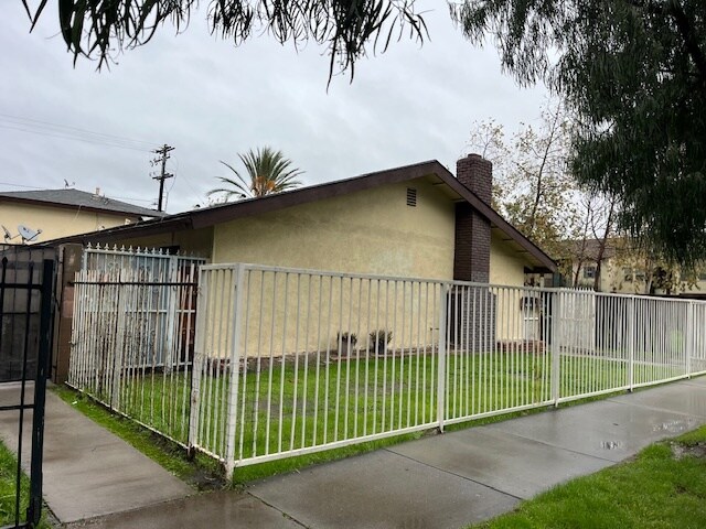 More Photos Of 420 S Melrose St, Anaheim Apartments For Sale