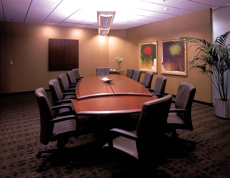 More Photos Of 17253-17295 Chesterfield Airport Rd, Chesterfield General Retail For Lease