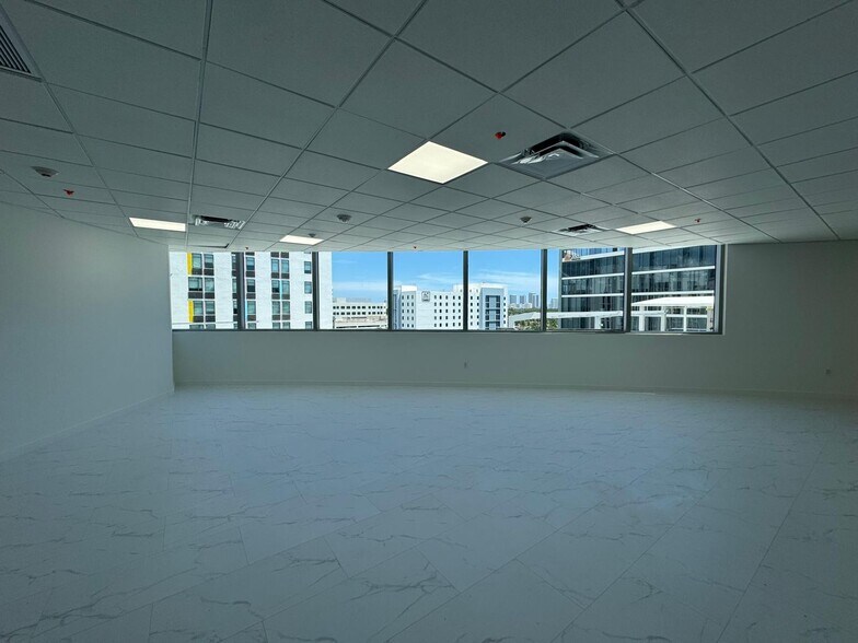More Photos Of 2920 NE 207th St, Aventura Office Residential For Lease