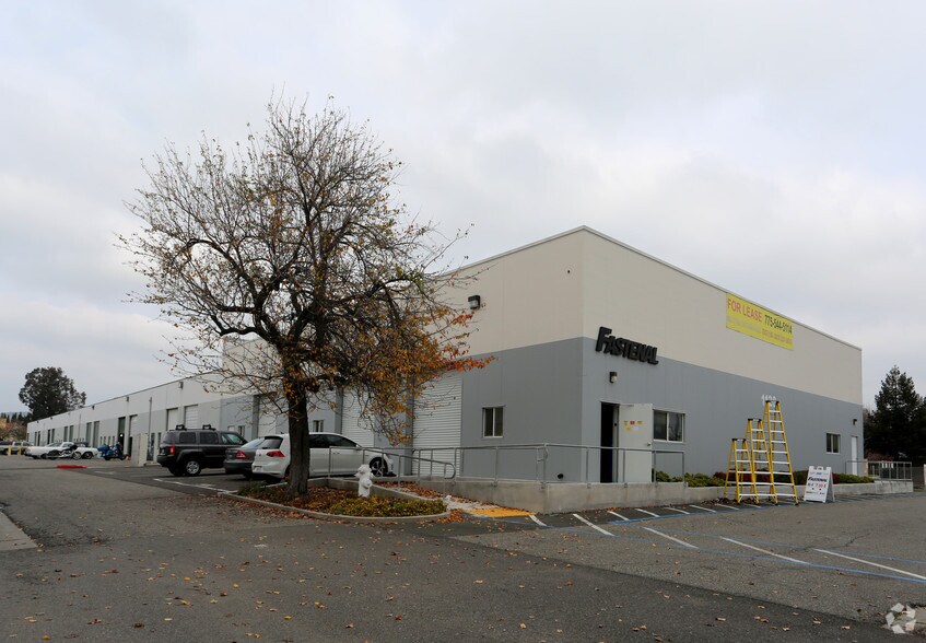More Photos Of 1128 Western St, Fairfield Warehouse For Lease