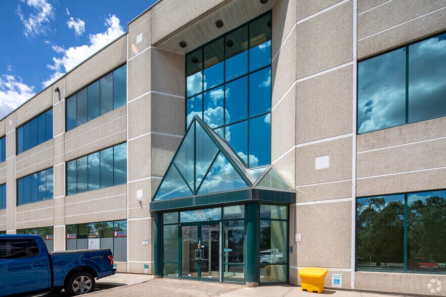 More Photos Of 70 Disco Rd, Toronto Flex For Lease