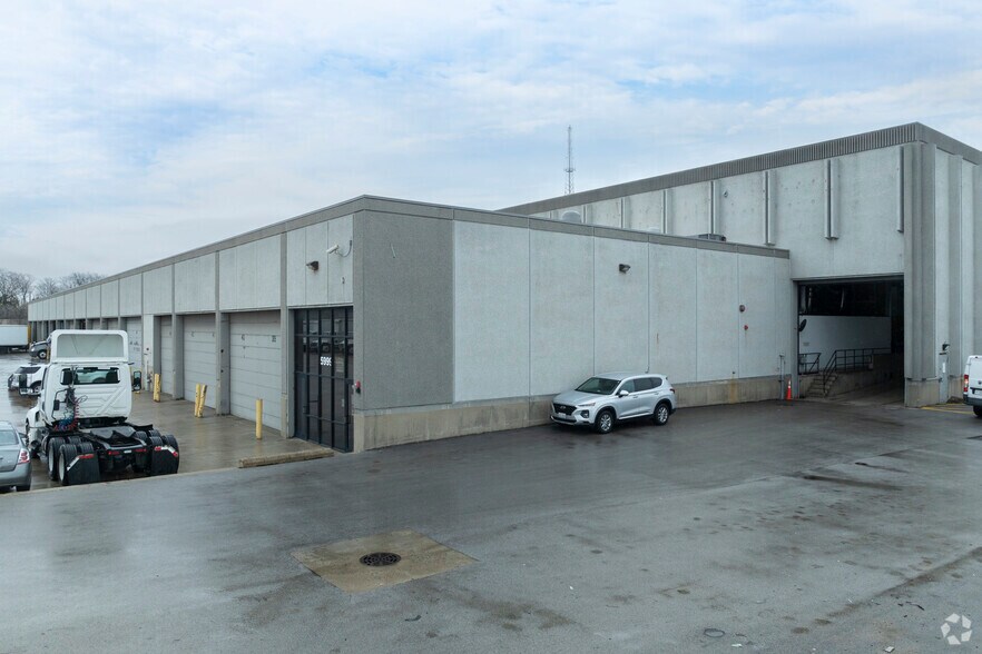 More Photos Of 5999 Butterfield Rd, Hillside Warehouse For Lease