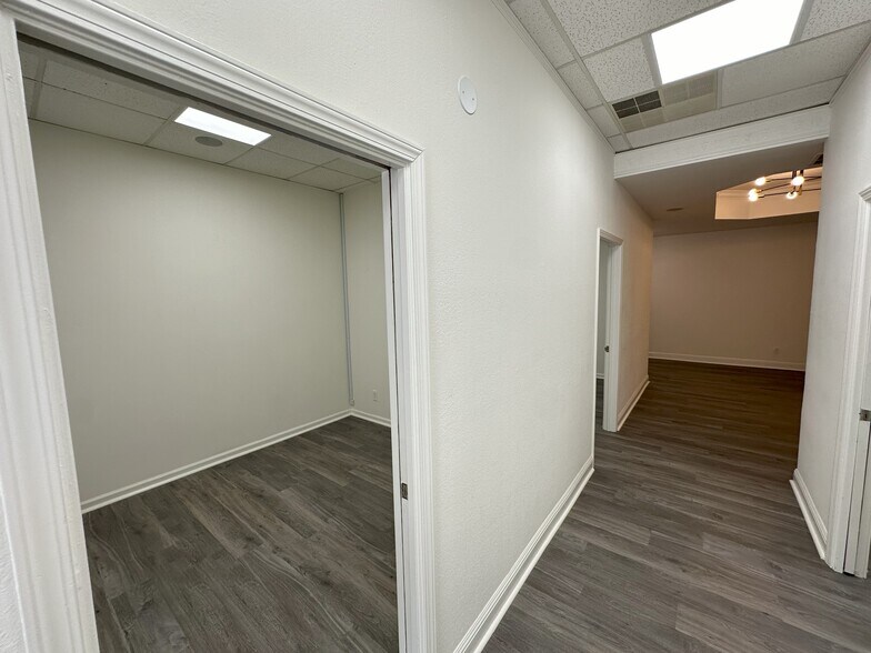 More Photos Of 1122-1126 Clement St, San Francisco Storefront Retail Office For Lease