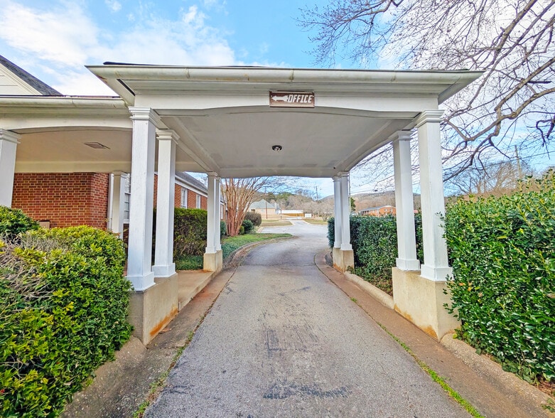 More Photos Of 461 Choccolocco Rd, Anniston Religious Facility For Sale