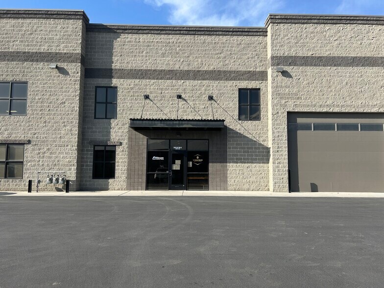 More Photos Of 564 W 700 S, Pleasant Grove Warehouse For Lease