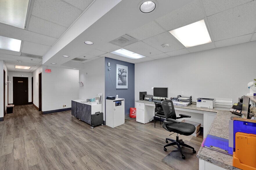 More Photos Of 5701 W Charleston Blvd, Las Vegas Medical For Sale