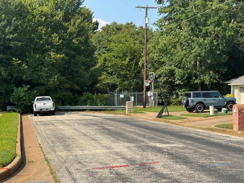 More Photos Of 000 Meadow View Ln, Flint Land For Sale