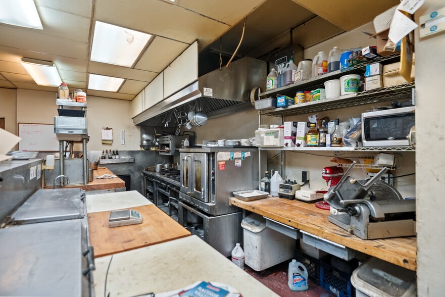 More Photos Of 14467 Big Basin Way, Saratoga Restaurant For Sale