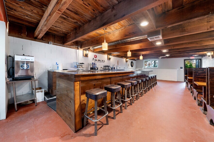 Primary Photo Of 2875 Larsen Dr, Camino Winery Vineyard For Lease