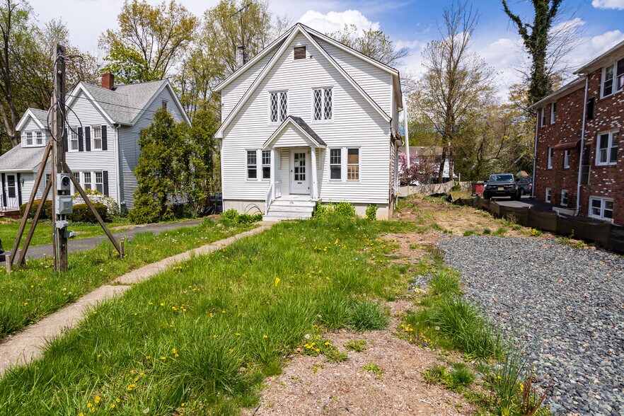 More Photos Of 350 Main St, Chatham Office Residential For Sale